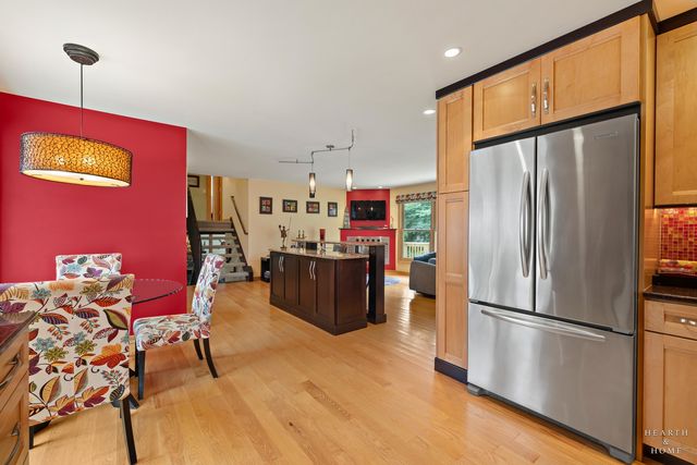 400 Old Hunt Road, Fox River Grove, IL 60021