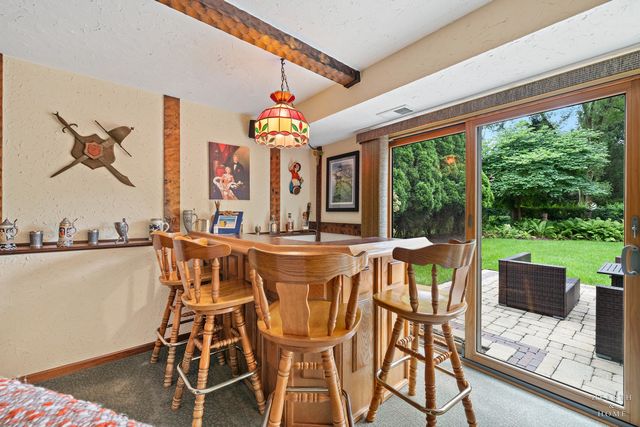 400 Old Hunt Road, Fox River Grove, IL 60021