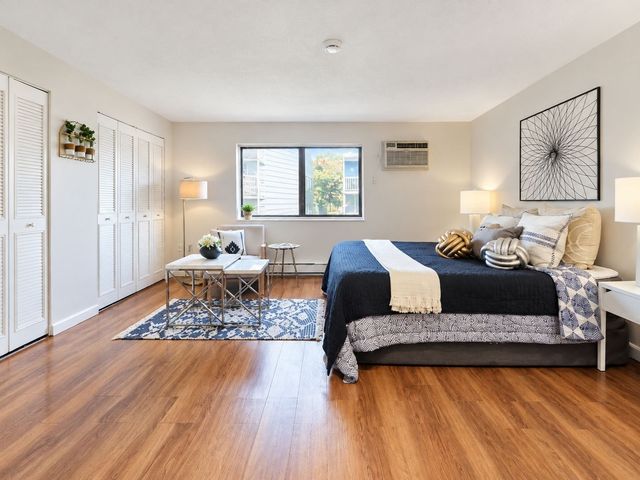 10 Roberts St 22, Somerville, MA 02145