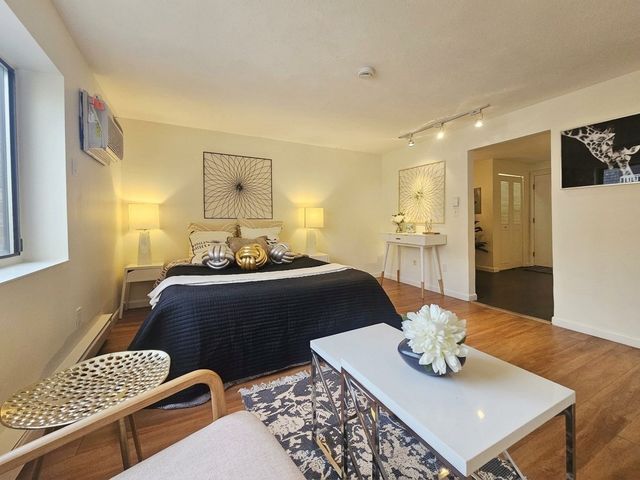 10 Roberts St 22, Somerville, MA 02145