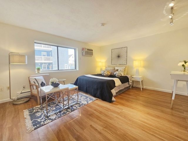 10 Roberts St 22, Somerville, MA 02145