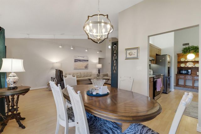 4928 S Boxwood Circle, Boynton Beach, FL 33436