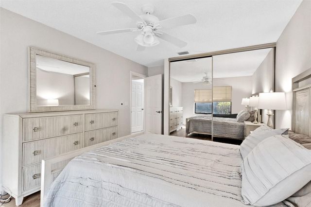 4928 S Boxwood Circle, Boynton Beach, FL 33436