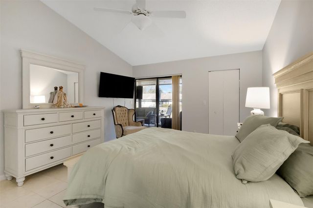 4928 S Boxwood Circle, Boynton Beach, FL 33436