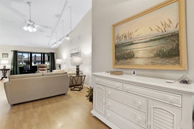 4928 S Boxwood Circle, Boynton Beach, FL 33436