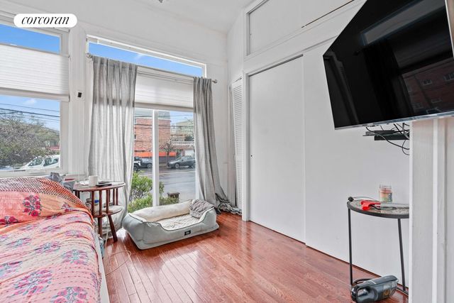 25-04 21ST Street, New York City, NY 11102