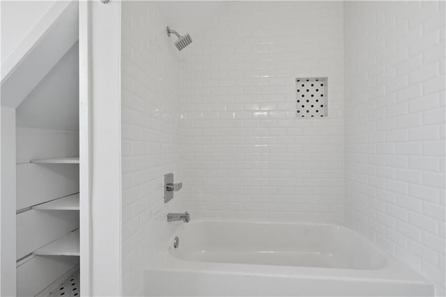 2413 Charleston Oaks Lane, Decatur, GA 30030