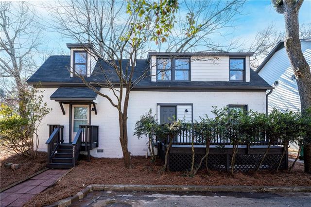 2413 Charleston Oaks Lane, Decatur, GA 30030