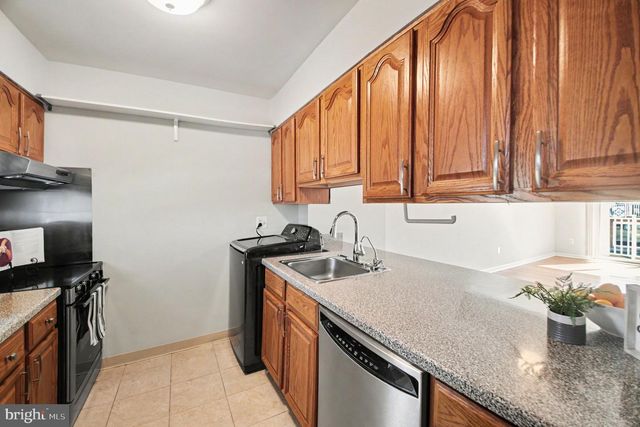 14431 SAINT GERMAIN DR, Centreville, VA 20121