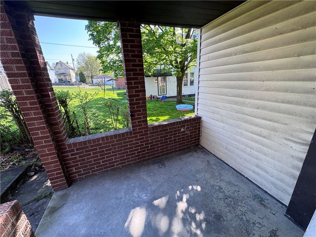 1067 Cleveland Ave, Brackenridge, PA 15014