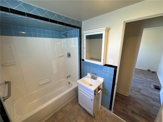 1067 Cleveland Ave, Brackenridge, PA 15014