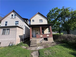 1067 Cleveland Ave, Brackenridge, PA 15014