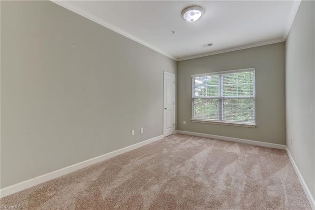 7104 W Friendly Avenue 306, Greensboro, NC 27410