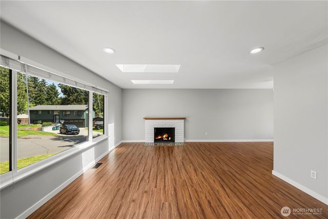 9437 NE 126th Place, Kirkland, WA 98034