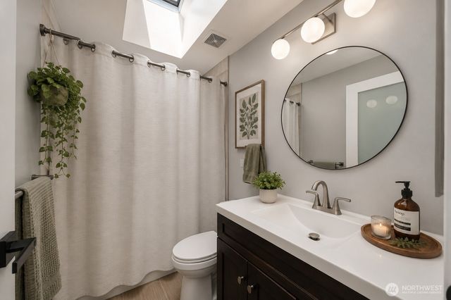 9437 NE 126th Place, Kirkland, WA 98034