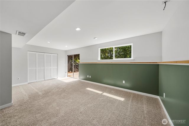 9437 NE 126th Place, Kirkland, WA 98034