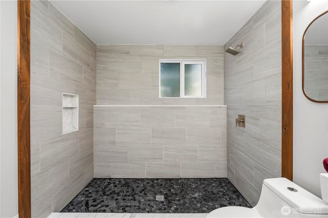 9437 NE 126th Place, Kirkland, WA 98034