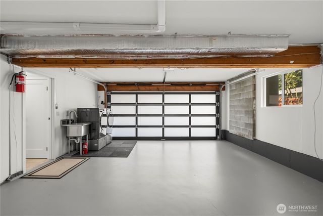 9437 NE 126th Place, Kirkland, WA 98034