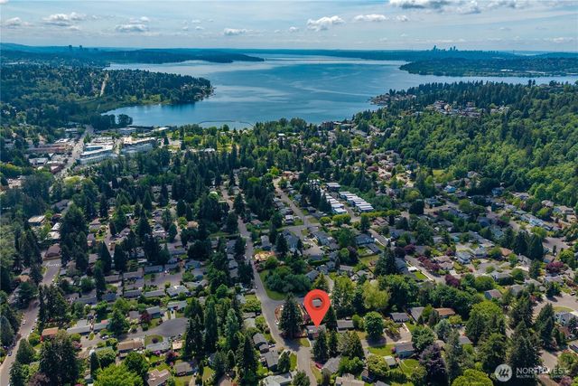 9437 NE 126th Place, Kirkland, WA 98034