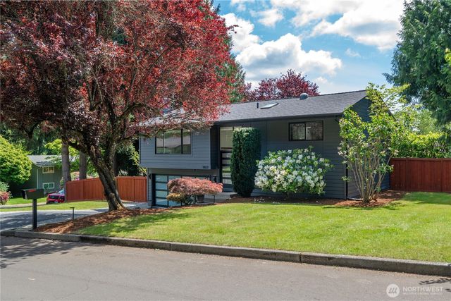 9437 NE 126th Place, Kirkland, WA 98034
