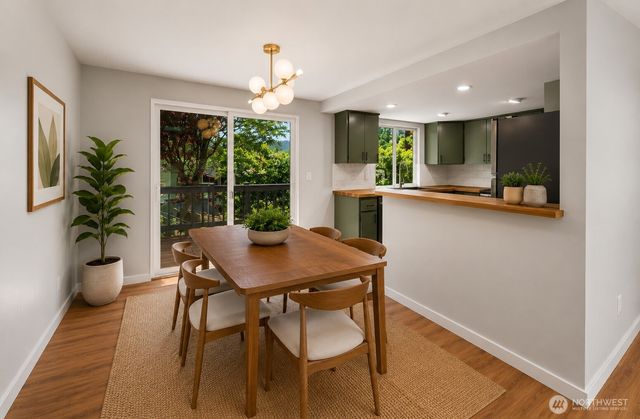 9437 NE 126th Place, Kirkland, WA 98034