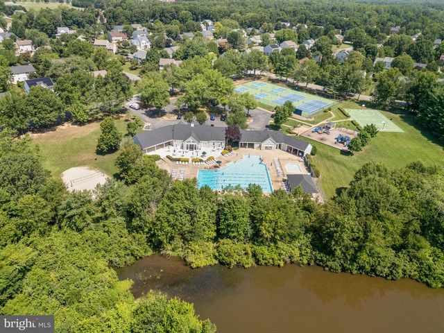 6313 SWEETBRIAR DR, Fredericksburg, VA 22407