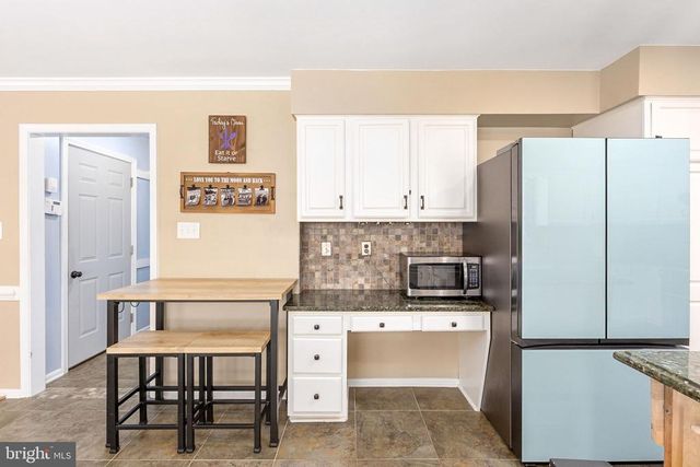 6313 SWEETBRIAR DR, Fredericksburg, VA 22407