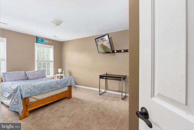 6313 SWEETBRIAR DR, Fredericksburg, VA 22407