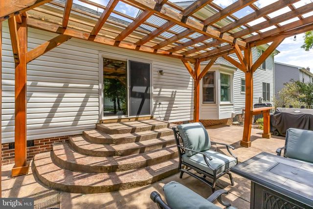 6313 SWEETBRIAR DR, Fredericksburg, VA 22407