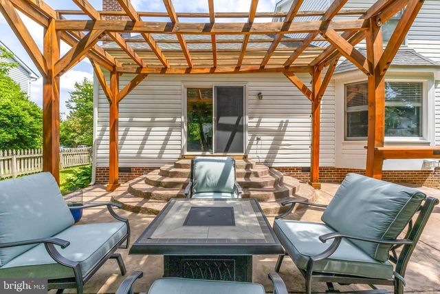 6313 SWEETBRIAR DR, Fredericksburg, VA 22407