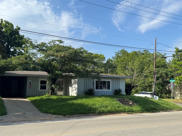 901 W Coffin Street, Denison, TX 75020