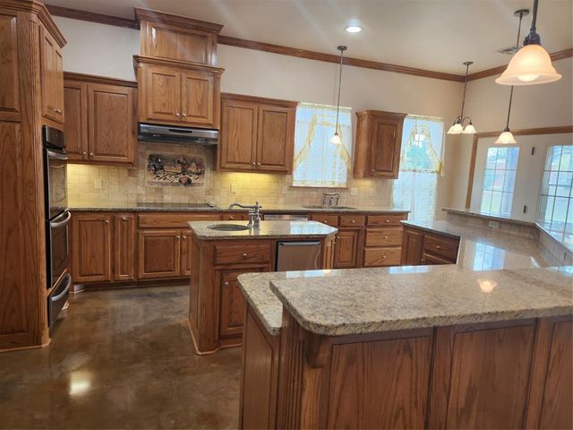 6501 Overview Drive, Blanchard, OK 73010