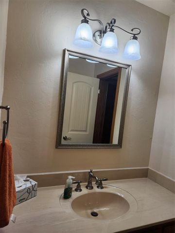 6501 Overview Drive, Blanchard, OK 73010