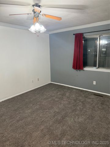 6726 S Lewis Avenue 1205, Tulsa, OK 74136