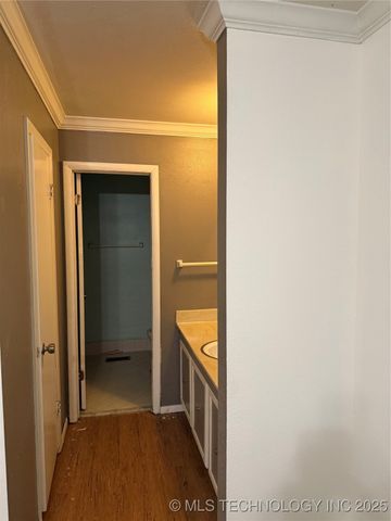 6726 S Lewis Avenue 1205, Tulsa, OK 74136