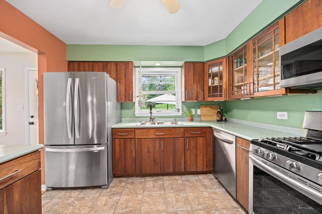 4823 Florence Avenue, Downers Grove, IL 60515