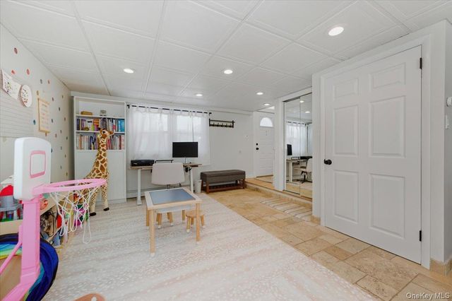 285 E Shore Drive, Massapequa, NY 11758