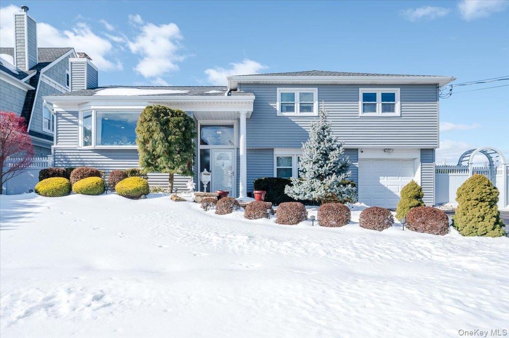 285 E Shore Drive, Massapequa, NY 11758