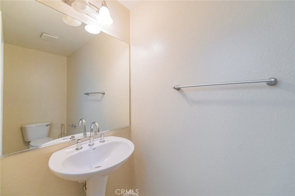 Image 12 of property listing at 13274 Campolina, Eastvale, CA 92880