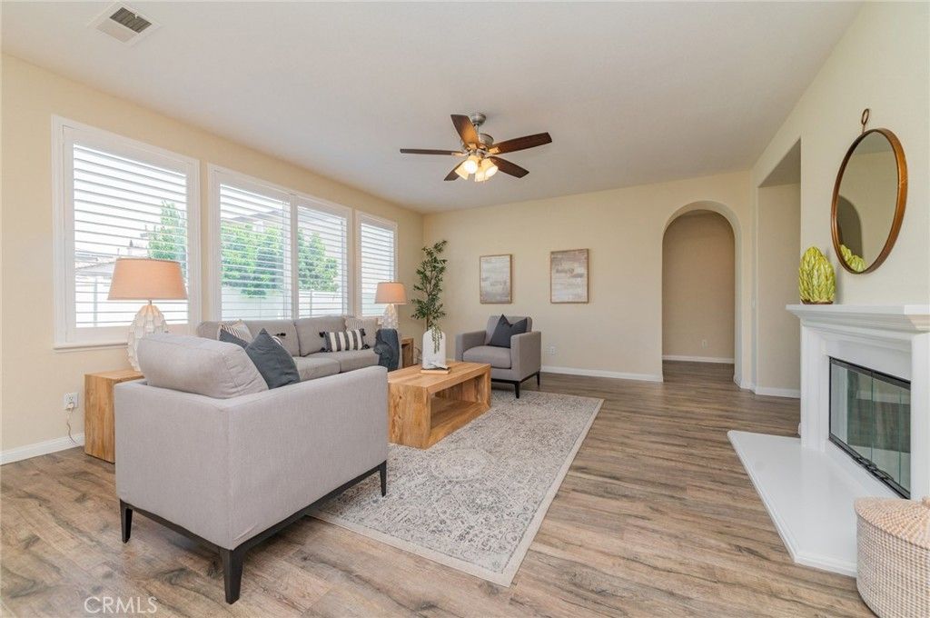 Image 13 of property listing at 13274 Campolina, Eastvale, CA 92880
