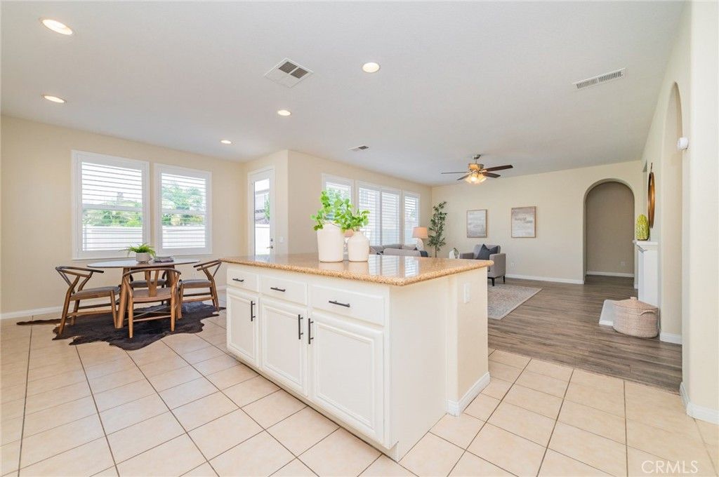 Image 17 of property listing at 13274 Campolina, Eastvale, CA 92880