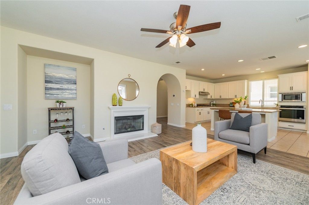 Image 23 of property listing at 13274 Campolina, Eastvale, CA 92880