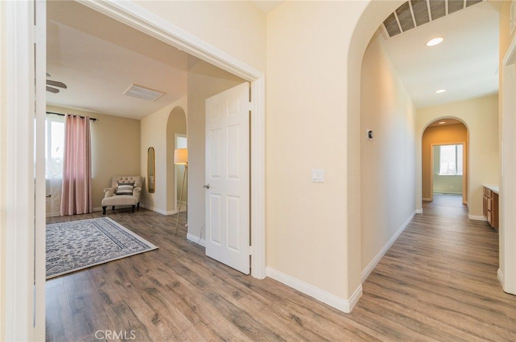 Image 32 of property listing at 13274 Campolina, Eastvale, CA 92880