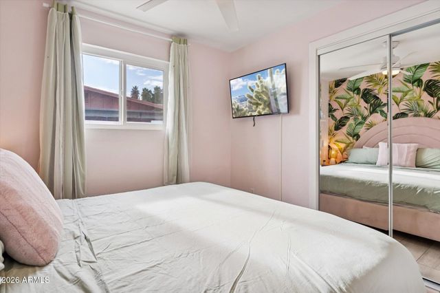 2190 E GREENWAY Drive, Tempe, AZ 85282