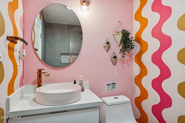 2190 E GREENWAY Drive, Tempe, AZ 85282