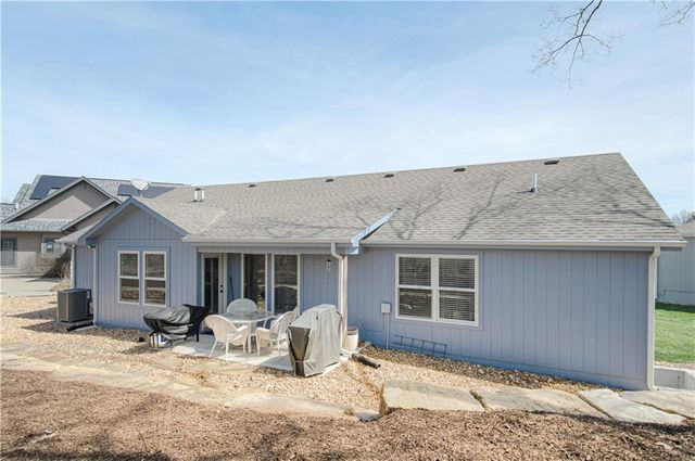 21045 W 225th Terrace, Spring Hill, KS 66083