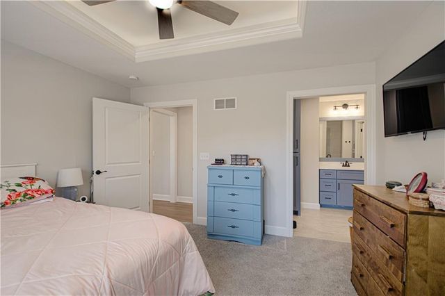 21045 W 225th Terrace, Spring Hill, KS 66083