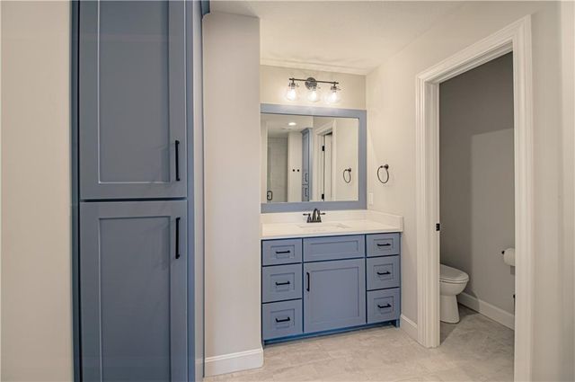 21045 W 225th Terrace, Spring Hill, KS 66083