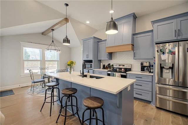 21045 W 225th Terrace, Spring Hill, KS 66083