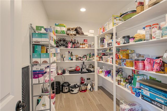 21045 W 225th Terrace, Spring Hill, KS 66083